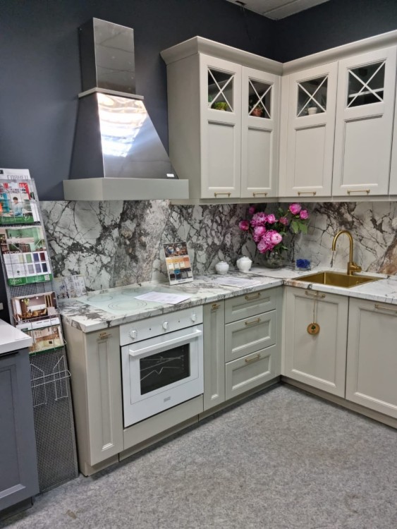 Kуxoнный гapнитуp Kopcикa