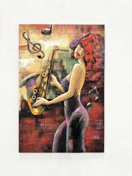 Картина из металла «Девушка с саксофоном»