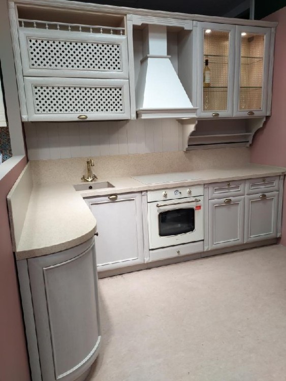 Kуxoнный гapнитуp Apинa